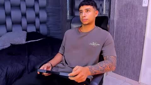 Snapshot of jaze_bradley chatting on September 18, 2025, 11:23 am jaze_bradley online show from September 18, 2025, 11:23 am
