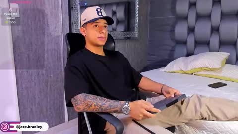 Snapshot of jaze_bradley chatting on September 24, 2025, 11:24 am jaze_bradley online show from September 24, 2025, 11:24 am