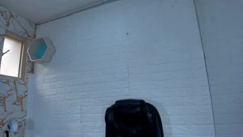 Jazlin  online show from March 14, 2026, 1:27 pm