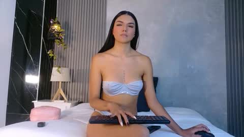 jazmiin_evans online show from March 24, 2026, 7:52 pm