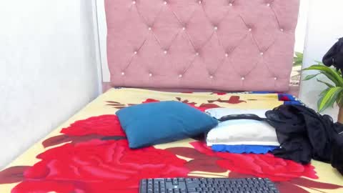 jazmin040_ online show from January 10, 2026, 11:34 am