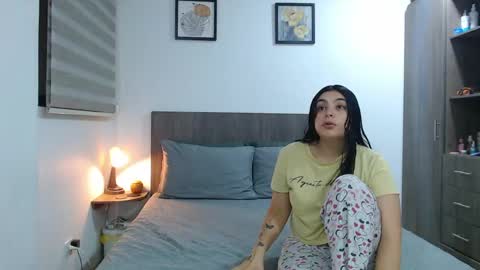 Snapshot of jazmin_dharius chatting on April 12, 2026, 2:38 am Jazmin and Scarlett online show from April 12, 2026, 2:38 am