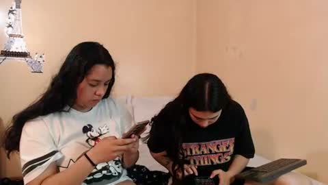 Jazmin and Scarlett online show from July 5, 2026, 4:19 am