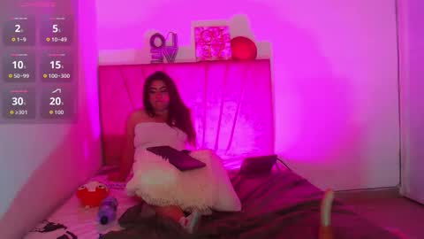 jazmin_flame online show from September 26, 2025, 2:04 am