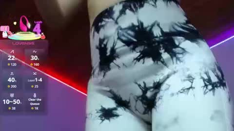 jazmin online show from September 24, 2025, 8:23 pm