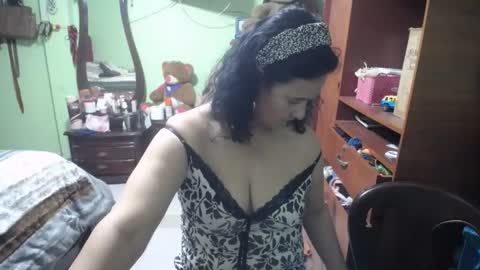 jazmim online show from September 28, 2025, 12:32 pm