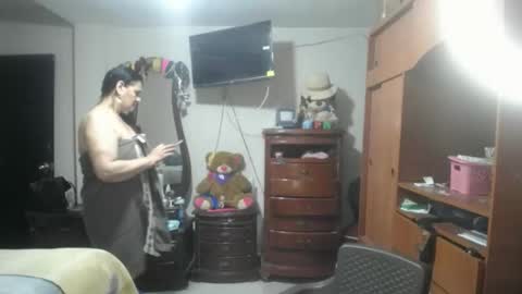 jazmim online show from April 26, 2026, 3:53 pm