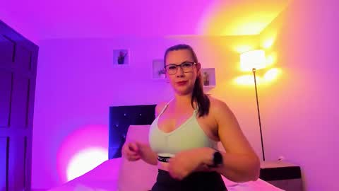 Jazmin online show from March 21, 2026, 1:05 pm