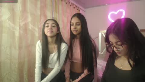 Jazmin  online show from December 15, 2024, 12:17 pm