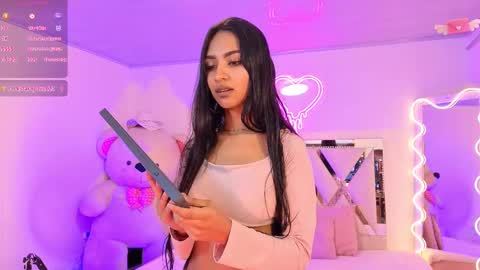 Snapshot of jazmin_tay chatting on October 18, 2025, 11:44 am Jazmin  online show from October 18, 2025, 11:44 am