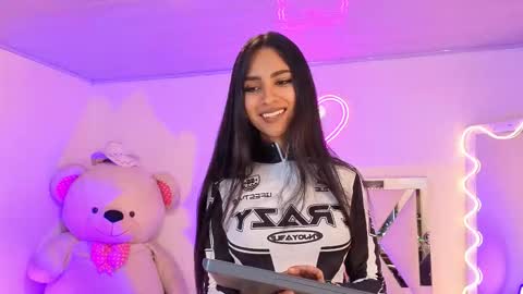 Snapshot of jazmin_tay chatting on October 21, 2025, 11:44 am Jazmin  online show from October 21, 2025, 11:44 am