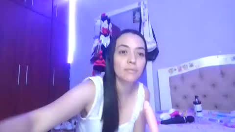 jazminojeda online show from April 3, 2026, 2:42 am