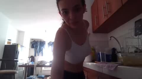 jazminojeda online show from May 16, 2026, 1:21 pm