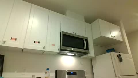 Jazzystelo online show from September 13, 2025, 6:02 am