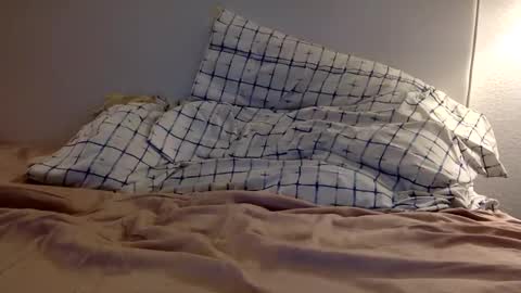 jbach121 online show from December 17, 2025, 5:02 am