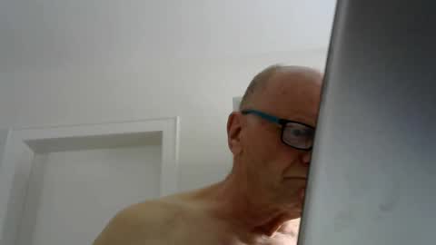 Jrgen online show from April 3, 2026, 9:29 am