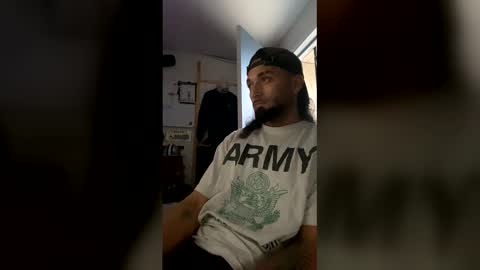 LadronDeCorazones online show from January 9, 2026, 11:28 pm