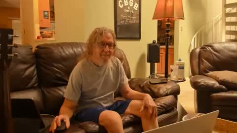 Snapshot of jdineuless chatting on June 6, 2026, 4:44 pm JDinEuless online show from June 6, 2026, 4:44 pm