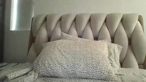 jdlh05 online show from October 7, 2025, 4:59 pm