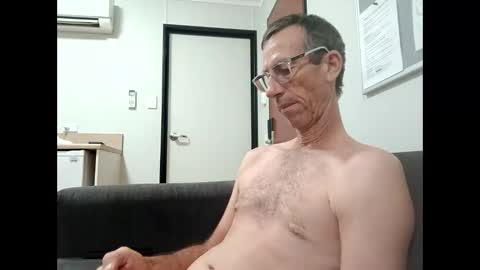 Snapshot of jdownunder2003 chatting on February 4, 2025, 10:54 am jd online show from February 4, 2025, 10:54 am