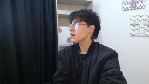 jeam_hot online show from December 21, 2024, 9:47 pm