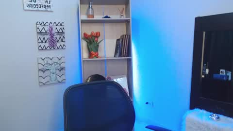 jeam_hot online show from January 19, 2025, 8:41 pm