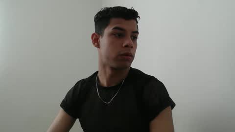 jeampier_sexy online show from January 9, 2025, 6:47 pm