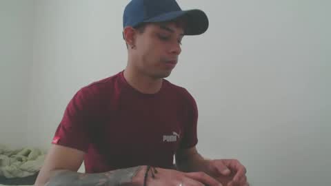 jeampier_sexy online show from February 28, 2025, 9:44 pm