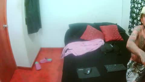 jean1pouk online show from September 11, 2025, 9:53 am