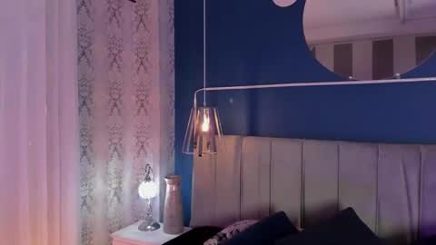 Snapshot of jeannesabatier chatting on September 18, 2025, 8:00 pm Jean online show from September 18, 2025, 8:00 pm