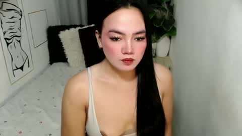 Jeanwants2play online show from May 5, 2026, 9:01 pm