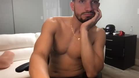 Snapshot of jeanwhitebianco chatting on November 1, 2025, 11:40 pm jeanwhitebianco online show from November 1, 2025, 11:40 pm