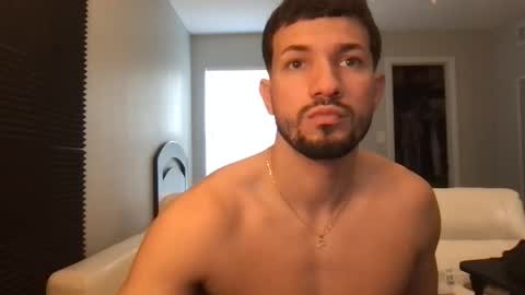 jeanwhitebianco online show from November 24, 2025, 8:08 pm