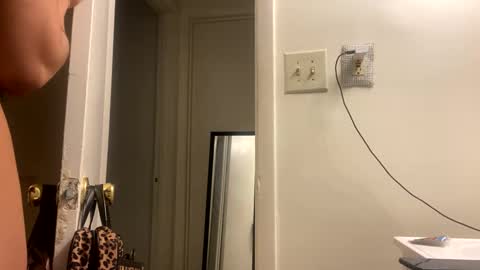 jeddahdolly online show from February 14, 2025, 3:54 am