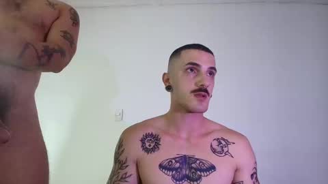 Snapshot of jeff_cube chatting on February 5, 2025, 9:29 pm Jeff and Mugi  Independent model online show from February 5, 2025, 9:29 pm