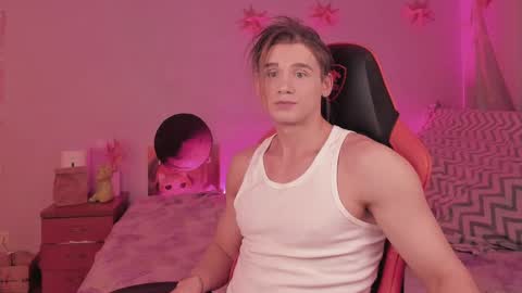 Snapshot of jeff_enigma chatting on February 19, 2025, 12:14 am jeff_enigma online show from February 19, 2025, 12:14 am