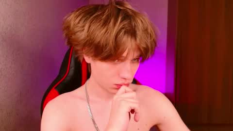 Snapshot of jeffreyue chatting on October 18, 2025, 1:23 pm Jeffrey online show from October 18, 2025, 1:23 pm