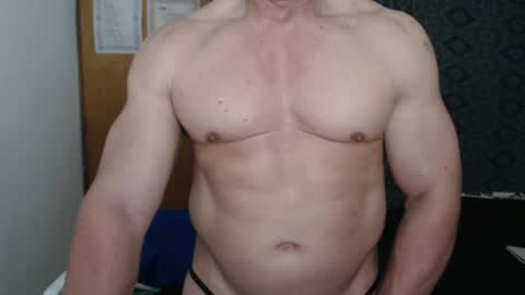 Snapshot of jefmuscletw chatting on September 27, 2025, 3:06 pm brayam online show from September 27, 2025, 3:06 pm