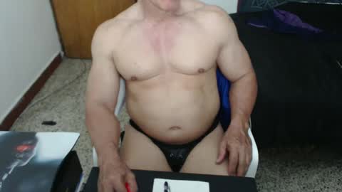 Snapshot of jefmuscletw chatting on October 7, 2025, 12:24 pm brayam online show from October 7, 2025, 12:24 pm