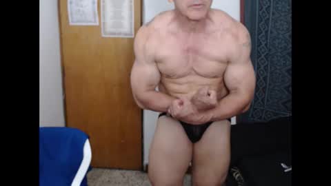Snapshot of jefmuscletw chatting on October 23, 2025, 7:23 pm brayam online show from October 23, 2025, 7:23 pm