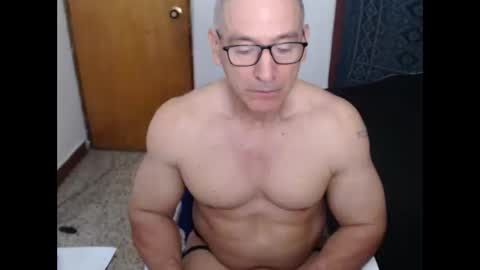 Snapshot of jefmuscletw chatting on October 24, 2025, 1:29 pm brayam online show from October 24, 2025, 1:29 pm