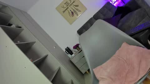 Snapshot of jelena_noura23 chatting on February 15, 2025, 6:12 pm Jelen online show from February 15, 2025, 6:12 pm