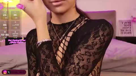 jelly__beanss online show from April 27, 2026, 7:06 am