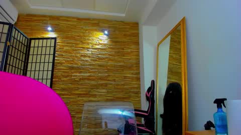 Jelly online show from January 8, 2026, 7:27 pm