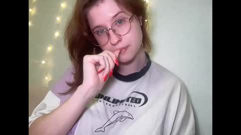 Snapshot of jelly_gum chatting on December 22, 2024, 10:28 am Inna online show from December 22, 2024, 10:28 am