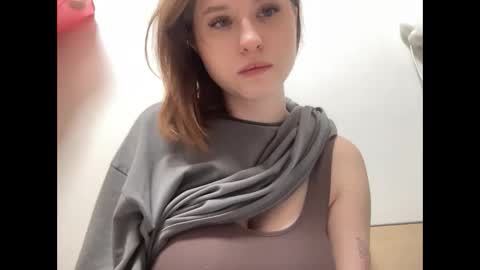 Snapshot of jelly_gum chatting on January 5, 2025, 11:48 am Inna online show from January 5, 2025, 11:48 am