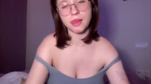 Snapshot of jelly_gum chatting on February 5, 2025, 6:15 pm Inna online show from February 5, 2025, 6:15 pm
