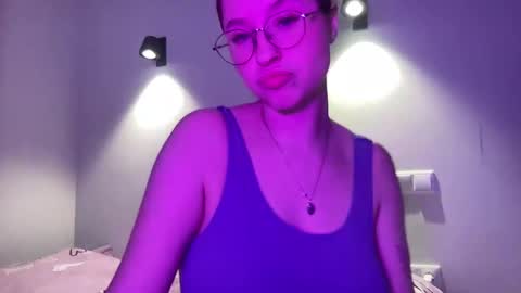 Snapshot of jelly_gum chatting on February 6, 2025, 5:51 pm Inna online show from February 6, 2025, 5:51 pm