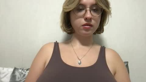 Inna  online show from September 26, 2025, 3:38 pm