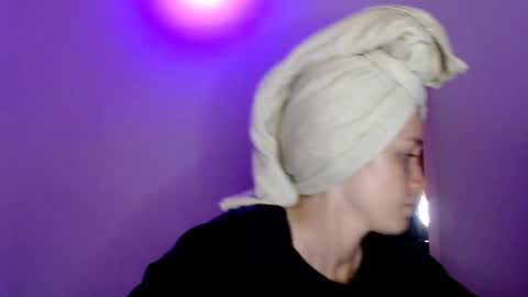 Snapshot of jellyrose chatting on December 17, 2025, 7:20 pm jellyrose online show from December 17, 2025, 7:20 pm